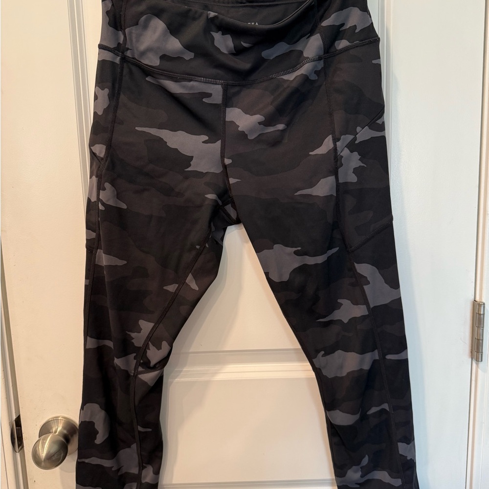 Athleta Black and Gray Camo Leggings - Picture 1 of 7